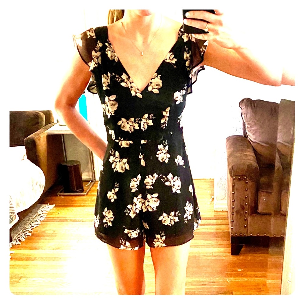 Favorite Romper 🖤🤍🖤